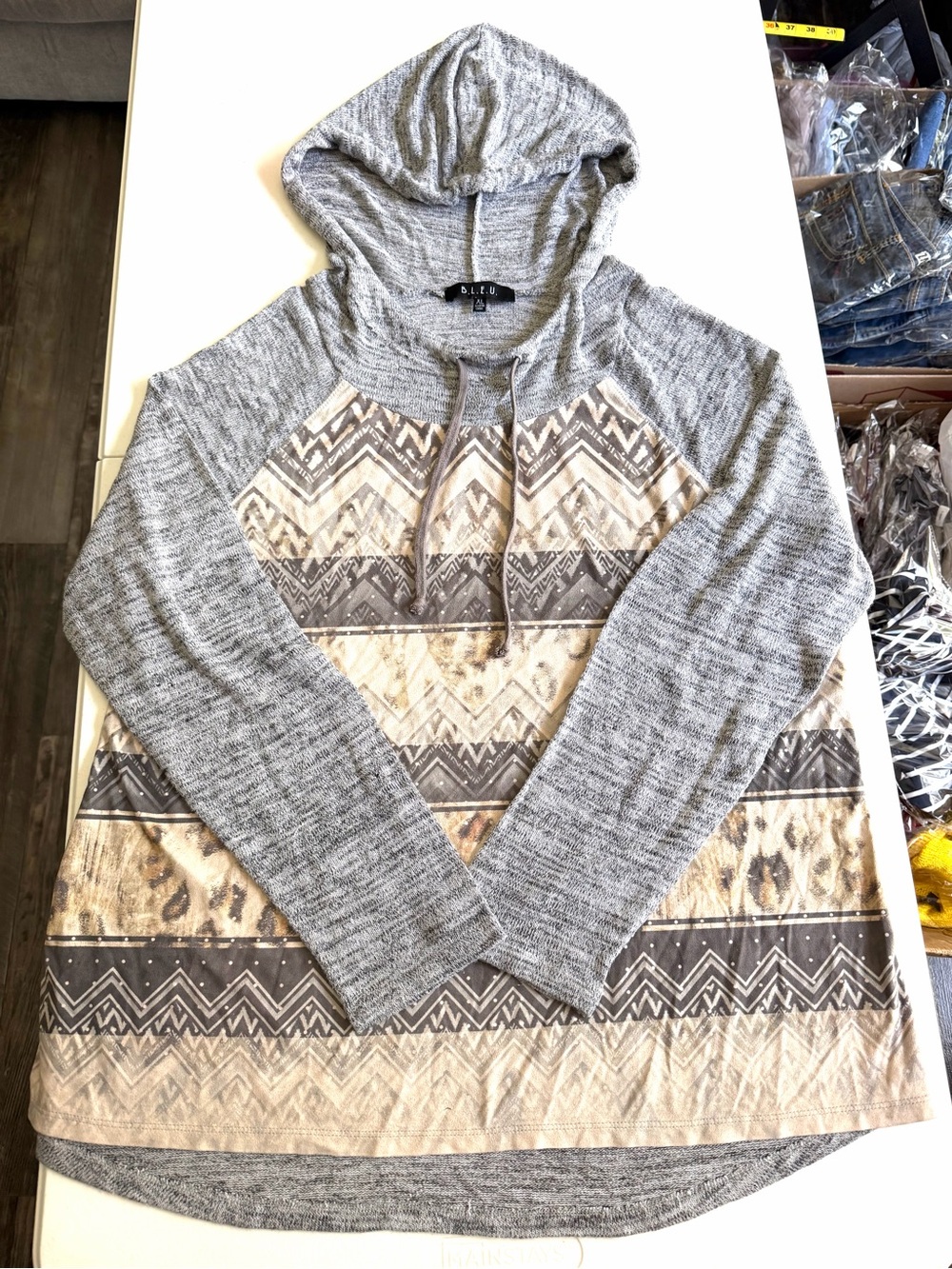 B.L.E.U. Lightweight Geometric Chevron & Animal Print Pullover Hoodie T0166